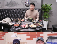 ‘골목식당’ 백종원, 회기동 피자 시식 후 “눈물 나오려고 한다”