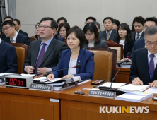 '중립성' 논란에 선 이의경 식약처장, 과거 제약사와 맺어온 업무 이력 지적