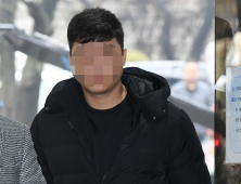 '버닝썬 폭행' 혐의 윤 모 씨 영장실질심사 출석