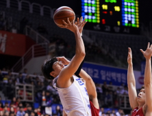 [KBL 6강 PO] ‘이정현·킨 쌍끌이 활약’ KCC, 오리온 3승 1패로 꺾고 4강 PO 진출