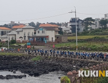 군산대생 100여명 제주도서 '국토대장정'