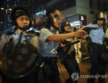 홍콩 경찰, 송환법 반대 집회서 실탄 발사…물대포 투입도