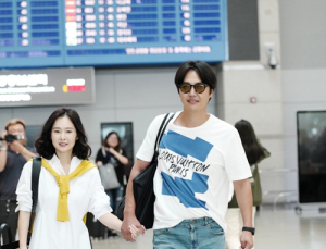[공항 패션이란] 윤상현&메이비 커플 공항패션의 정석!