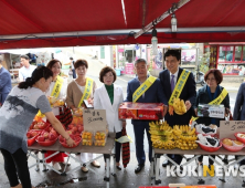 전북도의회, 추석맞아 전통시장 장보기 캠페인