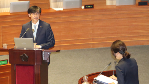 김수민 “국민은 정의로운 법무장관 주문…자연인 조국이 잘못배송”
