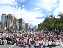 ‘文정부 퇴진 목소리’…한국당‧보수단체 도심 곳곳서 장외투쟁