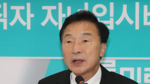 손학규 “조국 사퇴 환영…曺수사‧檢개혁, 법‧원칙에 따라 진행돼야”