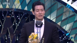 ‘SBS 연기대상’ 우수상 이상윤 “바람피우면 안 된다는 교훈”