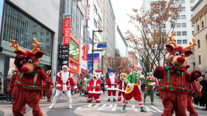 에버랜드 '명동에서 미리 만나는 산타'