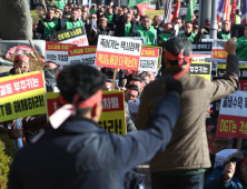 ‘출발부터 브레이크’…대구 상륙한 카카오택시, 택시노조와 충돌