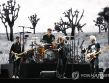 김정숙 여사, 록밴드 'U2' 내한공연 관람