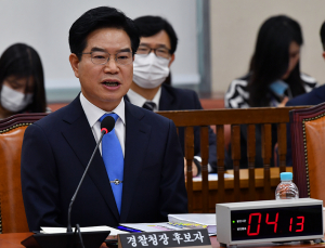 박완수 의원 질의에 답변하는 김창룡 후보자