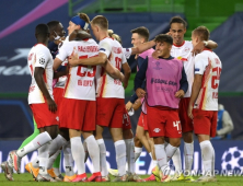 '황희찬 새 소속팀' 라이프치히, 아틀레티코 2-1로 꺾고 챔스 첫 4강행