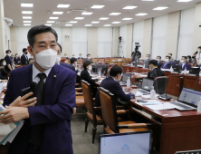 홍영표, ‘쿠테타 세력’ 발언에 野 ‘발끈’… 서욱 청문회도 秋 의혹 공방