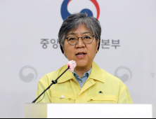 정은경 “연휴 기간 두 자릿수 감염 규모 유지… 아직 긴장 놓을 수 없어”