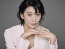 김서형, 키이스트와 전속계약