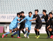 천안시축구단, 창원에 0-3 패...무패행진 마감