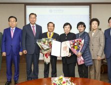 영남대 64학번 이종우 한국호머 회장, ‘국민훈장 모란장’ 수훈