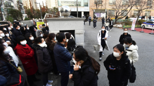 여름방학에 교직원과 고3 학생, 수능 수험생 등 백신 접종 추진