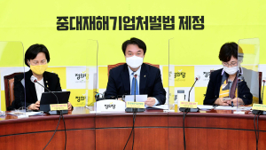 정의당 “코로나 ‘민생방역’ 절실…나락으로 떨어지는 자영업자”