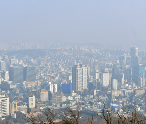 초미세먼지로 뒤덮힌 서울 도심