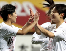 한국 축구, 남성에 이어 여성도 올림픽 ‘성큼’