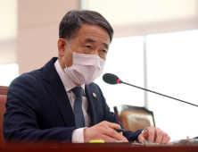 정부, 전세계 입국자 대상 '특별입국절차' 시행 준비