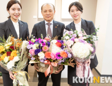 임용택 전북은행장, 꽃 가게서 구입 ‘꽃 선물 릴레이’