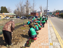 [포토] 코로나19로 지친 마음에 봄꽃이 건네는 위로