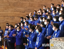 민주·시민당 공동출정식…이낙연 “과거 돌아가는 걸 용납하는 국민 없을 것”