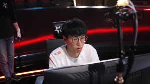 [LCK] KT, '전통 라이벌' T1 완파하고 연패 탈출