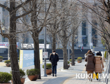종교·실내체육·유흥시설 '문' 연다...사회적 거리두기 ‘완화’