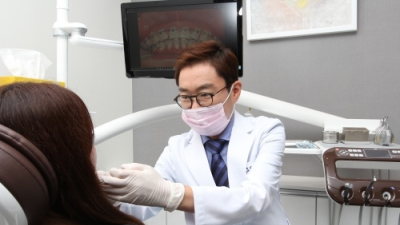[칼럼] 투명 교정으로도 돌출입을 교정할 수 있는 시대가 열렸다.