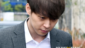 은퇴한다던 박유천, 이번에는 팬클럽 가입비 논란