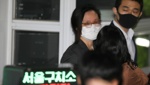 '구속기간 만료' 서울구치소 나서는 정경심