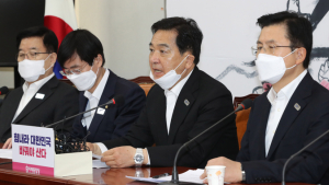 미래한국당, 통합 논의에 대표 임기연장 위한 전당대회 연기