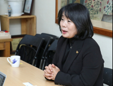 윤미향에 사정칼 겨눈 野...통합당 ‘국조 추진’ 한국당 ‘진상규명TF 구성’