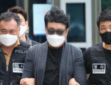 ‘경비원 갑질 폭행’ 아파트 입주민 구속… “도주·증거인멸 우려”