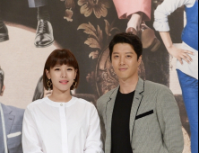 조윤희, 이동건 이혼 소식 후 인스타그램 게시글 모두 삭제..