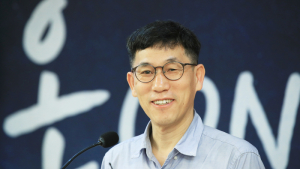 진중권 “정경심·최강욱, 인권 신장에 크게 기여”