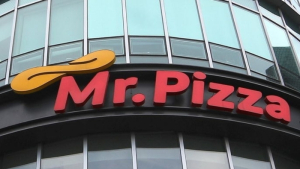 [특징주] mp한강, 미스터피자 매각 소식에 상한가