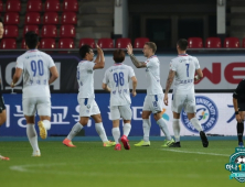 [K리그1] ‘타가트 마수걸이 득점’ 수원, 성남에 2-0 승리