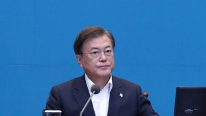 文대통령, 통일부 장관 사표 수리…후임 이인영·임종석 물망