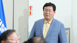 설훈 “윤석열 물러나는 것이 상책…행정이 제대로 돌아가겠나”