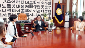 야당본색 드러낸 통합당에 박 의장, 등원 독려만