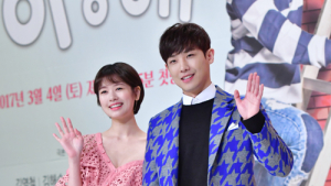 이준·정소민, 공개 열애 3년만에 결별 (공식)