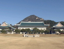 ‘직 보다 집’ 택한 靑비서관들, 실리 챙겼다