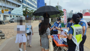 여름 휴가철 사전예약제 해수욕장 확대…신체 부착 체온스티커 도입