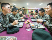 장병 급식에 ‘치킨텐더‧통새우볶음밥’ 등 유명브랜드 제품 선정