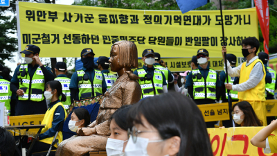 소녀상 사이에 두고 '격해진 감정'